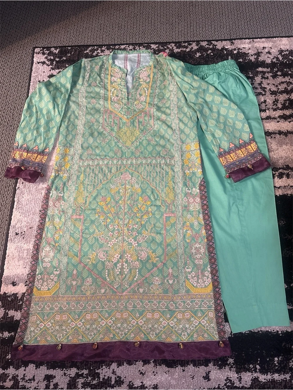 Embroidered Mint Green & Magenta Printed Ethnic Kurta Set